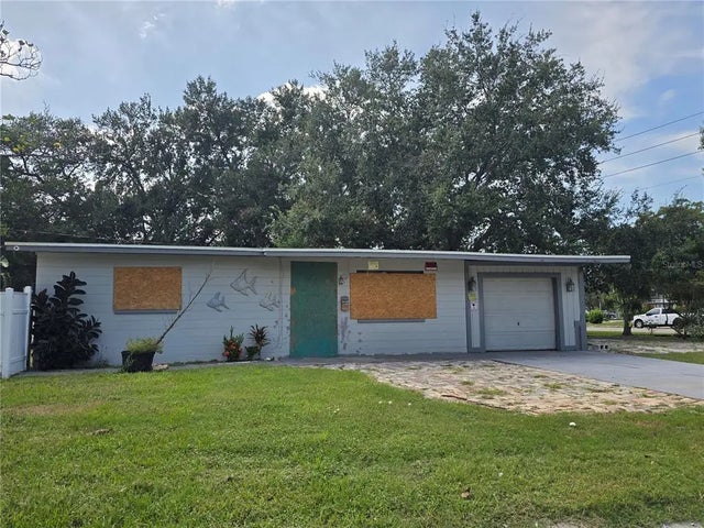 218 Se Jefferson Circle N, ST PETERSBURG
