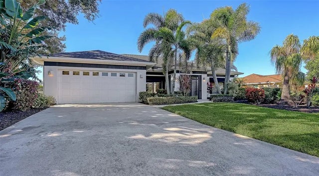 8068 Estates Drive, SARASOTA