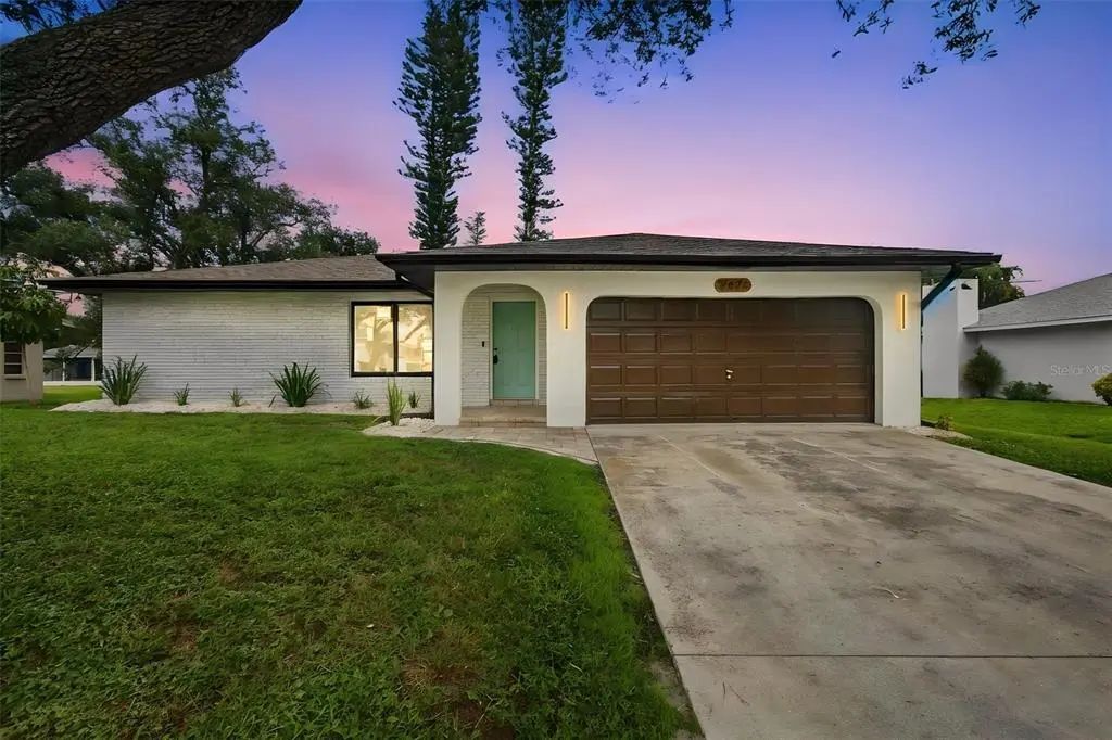 3671 Pine Road, VENICE