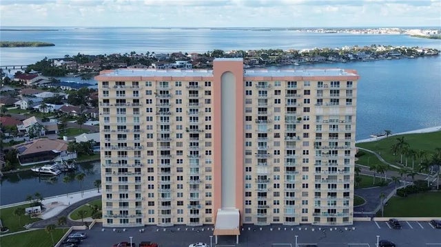 4900 Brittany Drive S 811, ST PETERSBURG