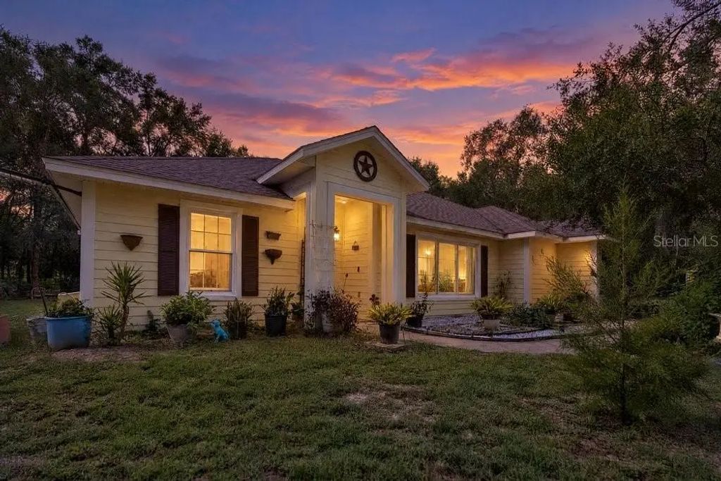 8708 E Galatia Lane, FLORAL CITY