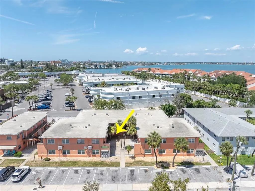 121 46th Avenue 1g, ST PETE BEACH