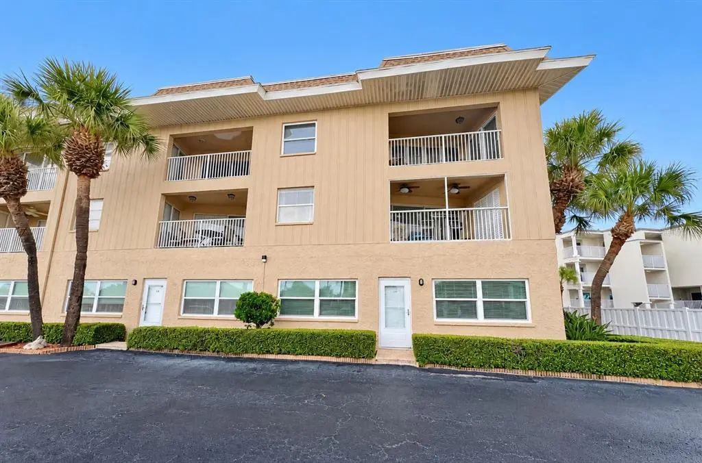 3100 Gulf Boulevard 314, BELLEAIR BEACH