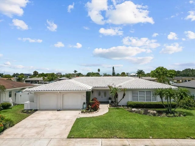 3932 Doral Drive, TAMPA