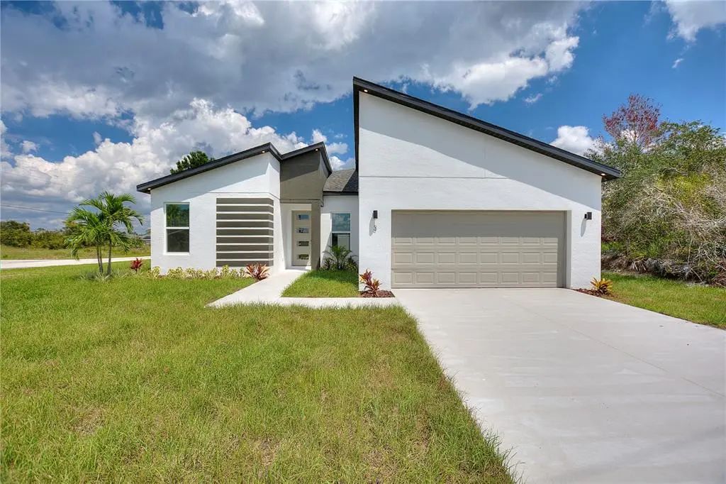 3 Magnolia Blossom Lane, POINCIANA