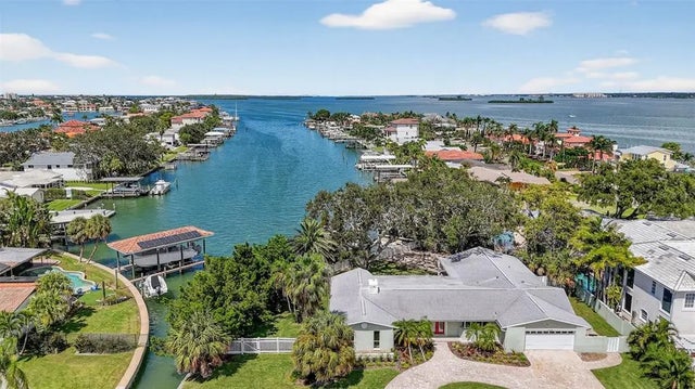 514 Windward Passage, CLEARWATER BEACH