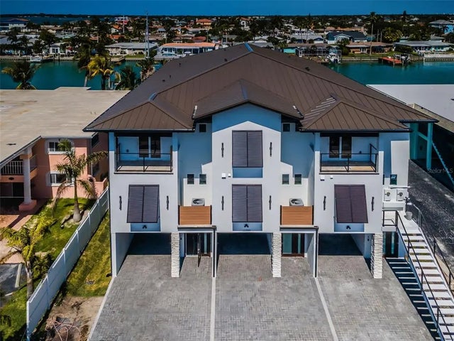 12305 3rd Street E 3, TREASURE ISLAND