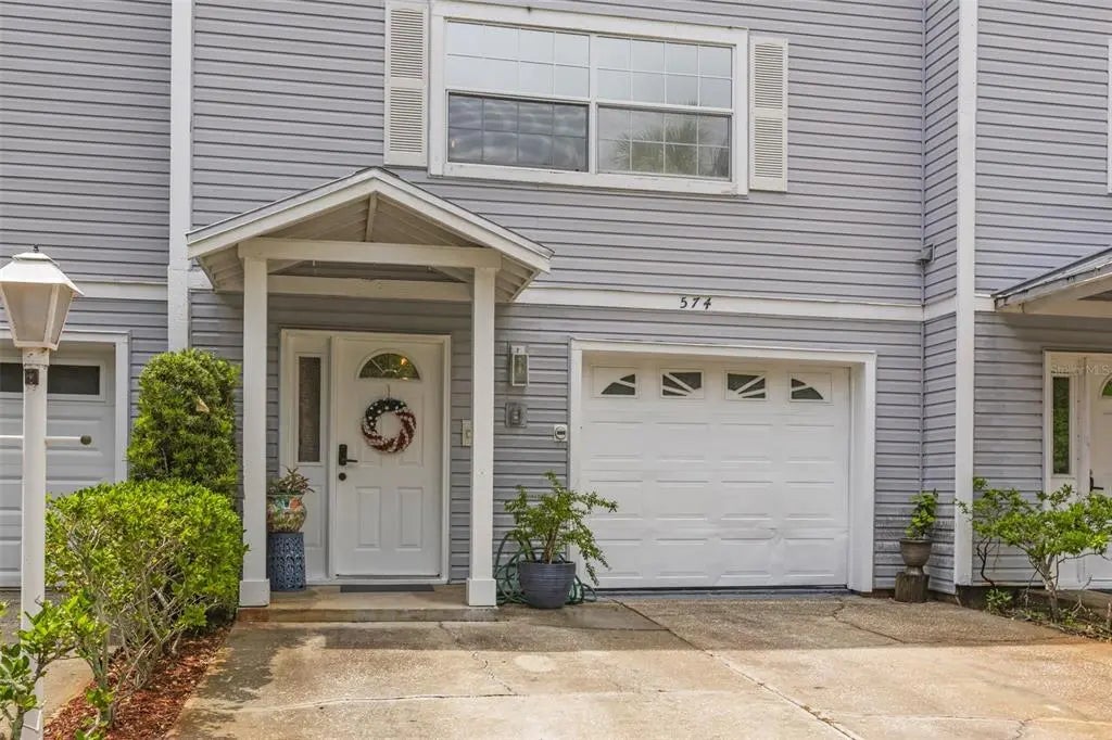 574 Ryans Woods Lane, PALM HARBOR