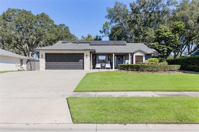 963 Glenview Circle, WINTER GARDEN