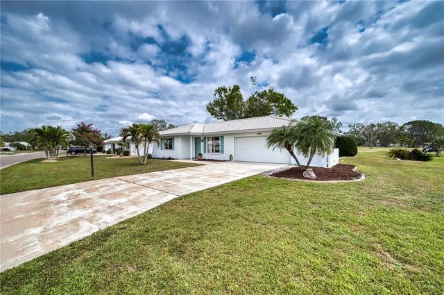 4102 Lakewood Avenue, BRADENTON