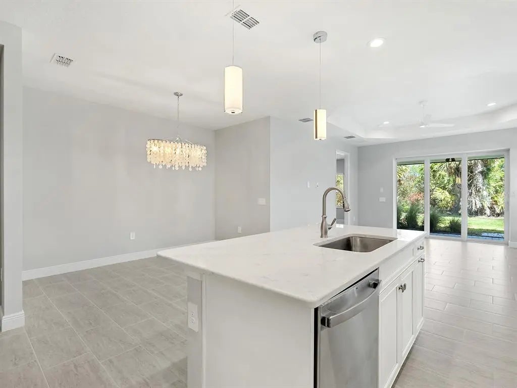 Gulf Shores Realty: 15 5265cc672c6fe61ca2f106f3ac8f63b6 l