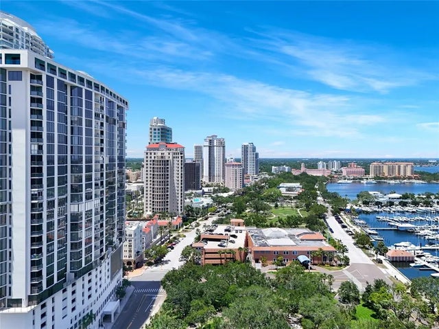1 Beach Drive Se 1902, ST PETERSBURG