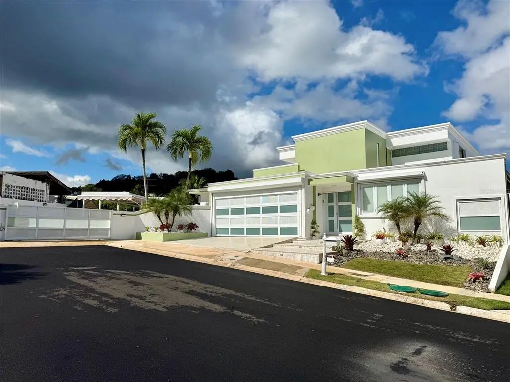 Mansiones Reales Felipe Primero E1, GUAYNABO