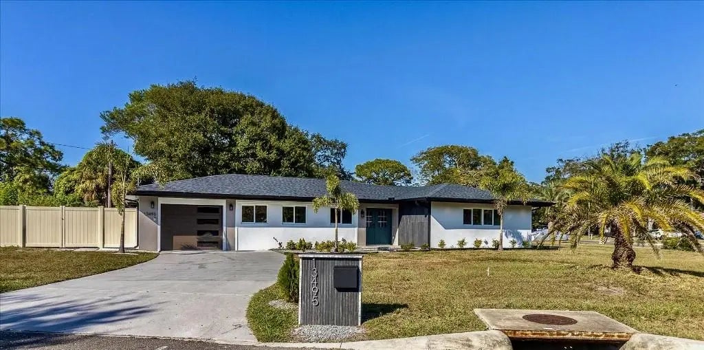 13495 Oval Drive E, LARGO