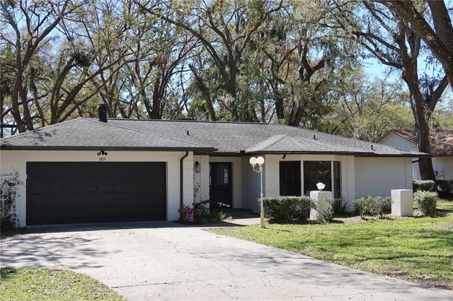 2105 Curry Road, LUTZ