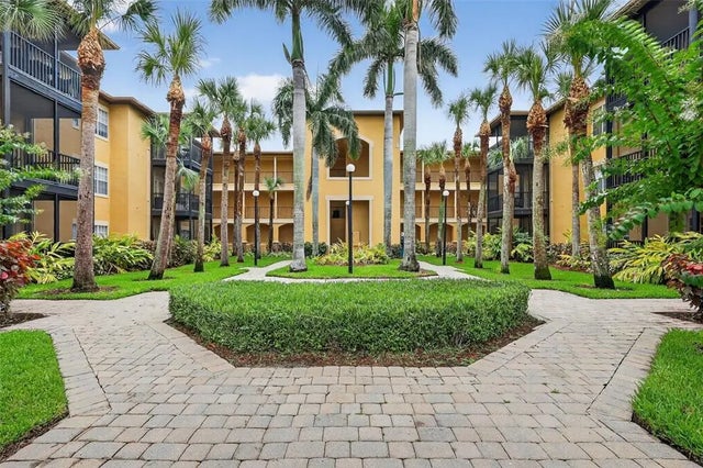 4333 Bayside Village Drive 228, TAMPA