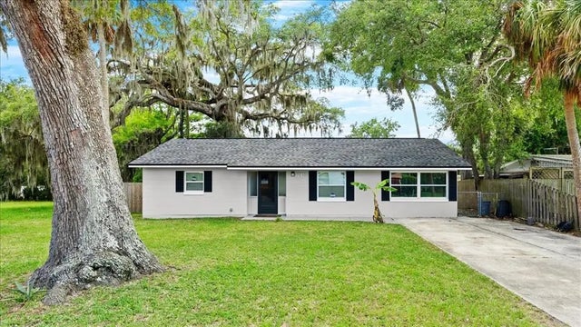 704 Lynn Avenue, NEW SMYRNA BEACH