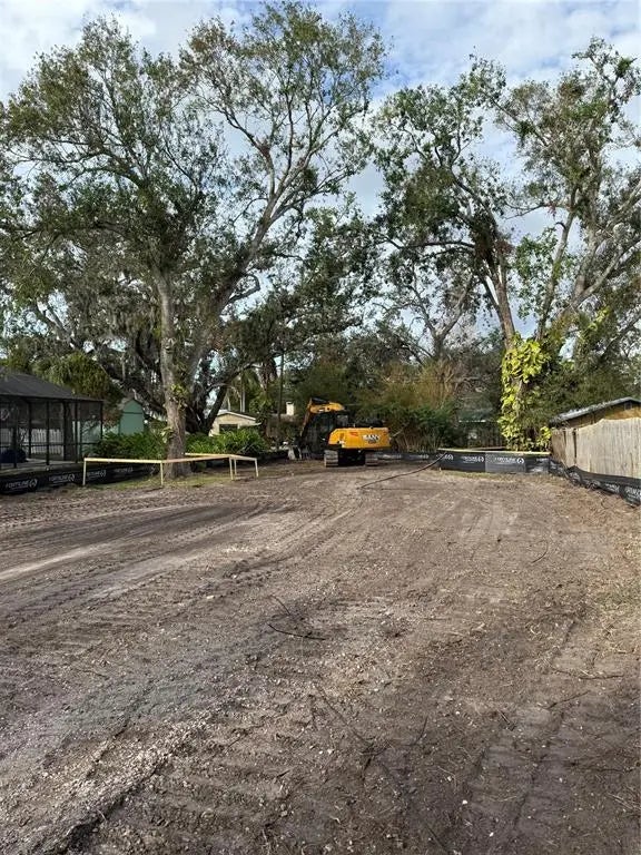 2321 Hillview Street