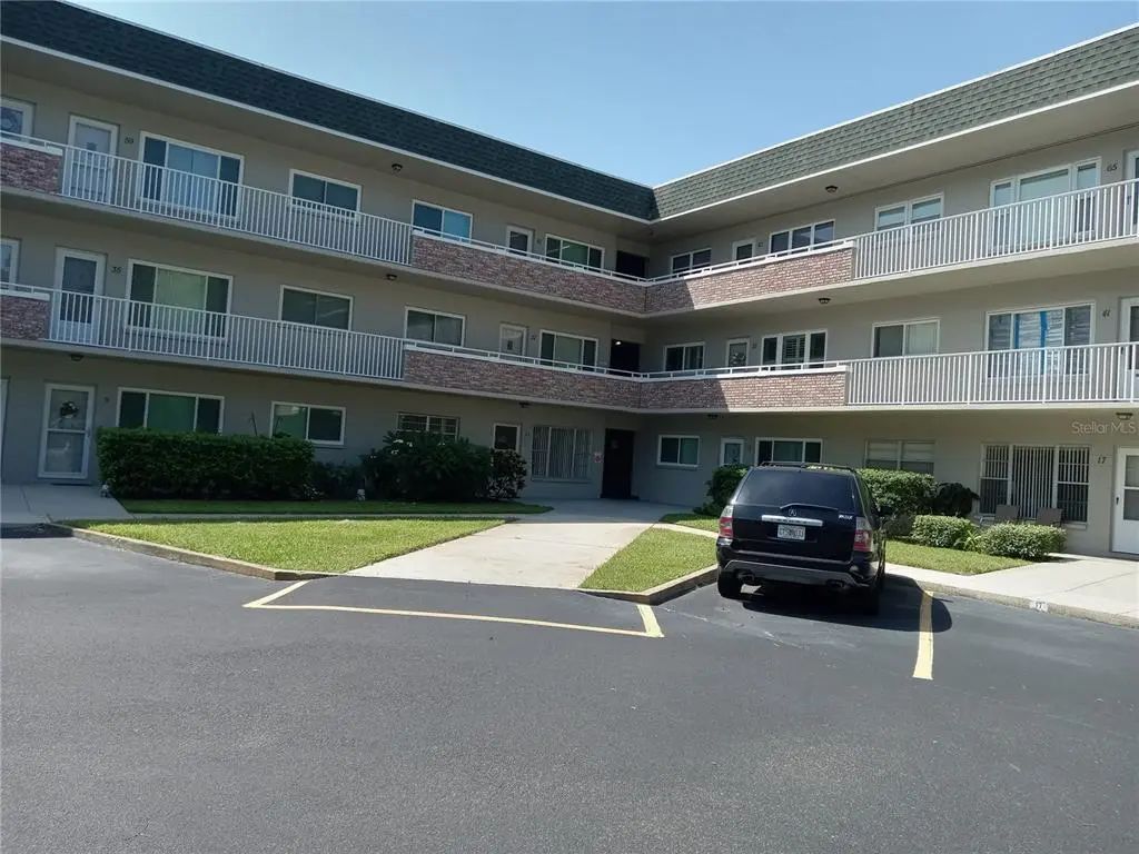 2427 Rhodesian Drive 11, CLEARWATER
