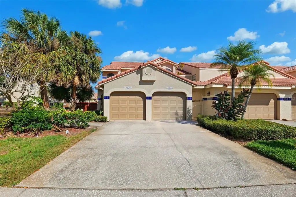 10435 Saint Tropez Place 201, TAMPA