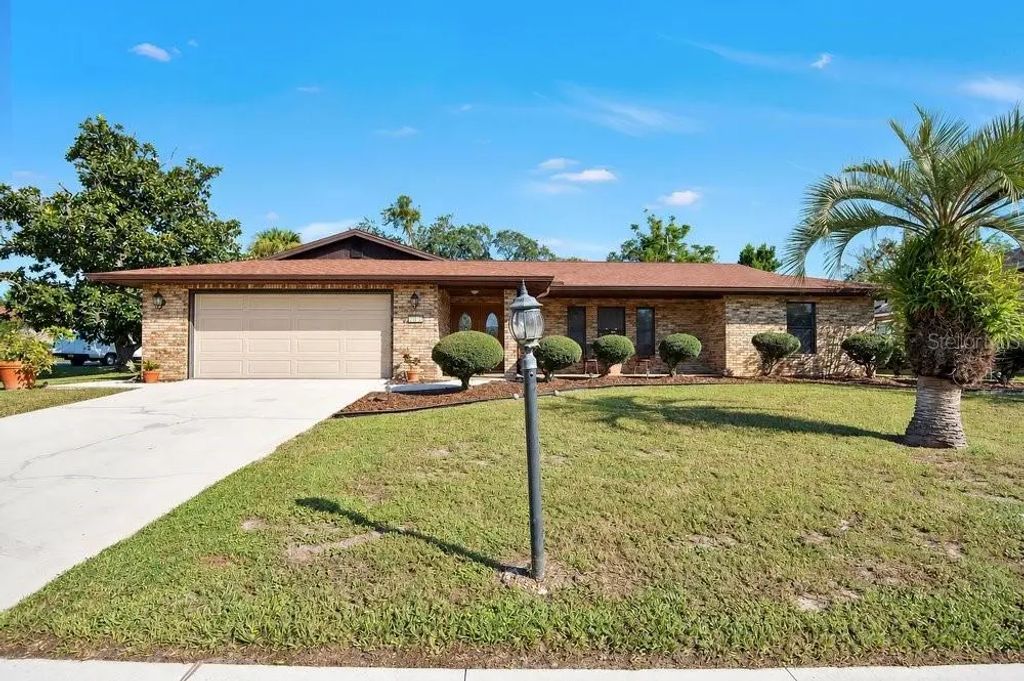902 Vicksburg Street Street, DELTONA