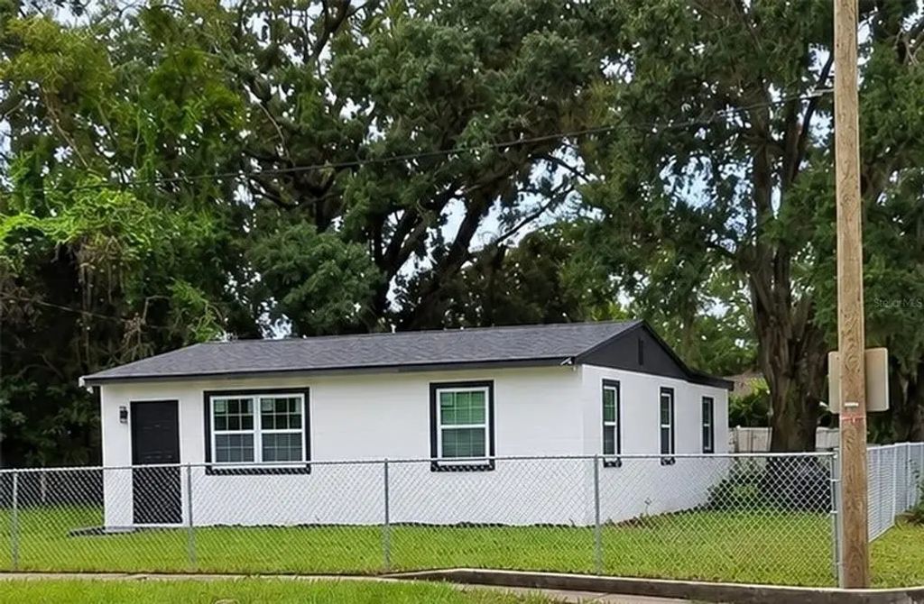 3942 Wells Street N, ORLANDO