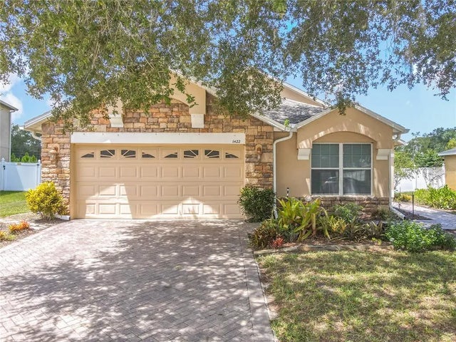 1422 Osprey Hunt Lane, EUSTIS