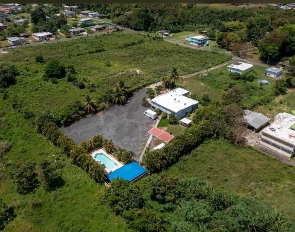 Calle Marcos Lopez 831 Hacienda El Palmar, VEGA BAJA