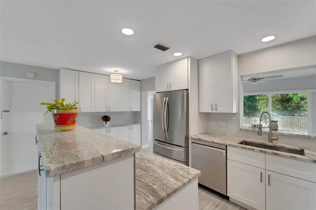 Gulf Shores Realty: 19 ddf756f8f30e50a3a0953a2b6d749d24 l