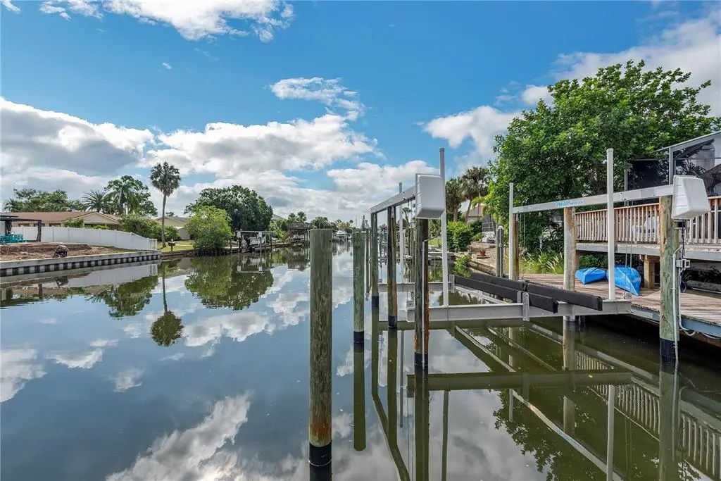 743 Kingston Court, APOLLO BEACH