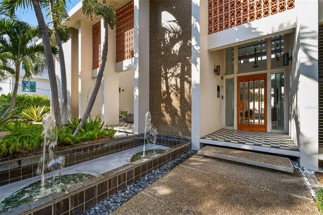 41 Bering Street, TAMPA