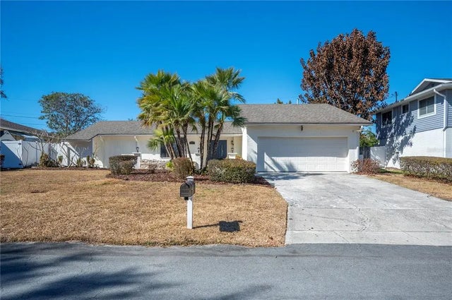 627 Palmore Court, LAKELAND