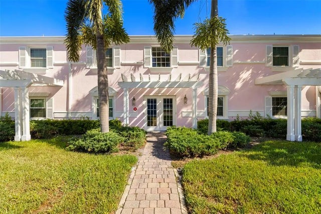 249 Pompano Drive Se B, ST PETERSBURG