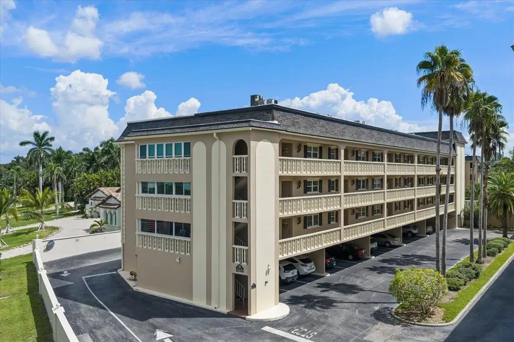 155 Bluff View Drive 209, BELLEAIR BLUFFS