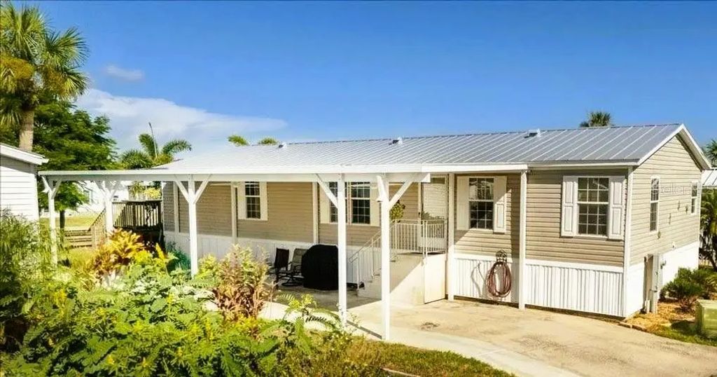 3127 Bayside Parkway, PUNTA GORDA