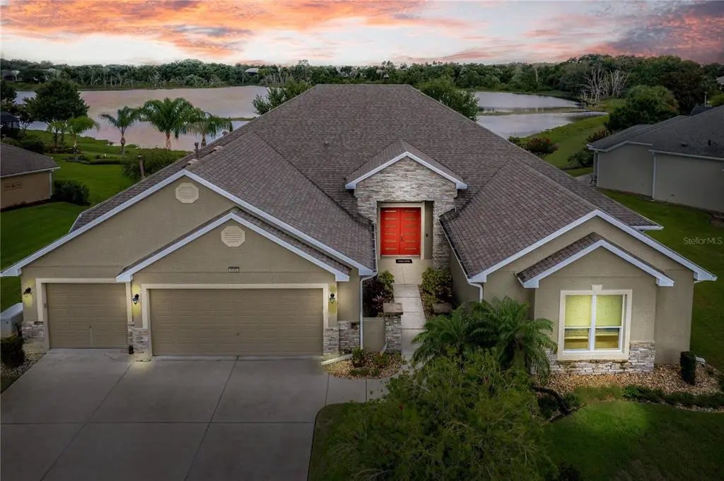 8065 Bridgeport Bay Circle, MOUNT DORA
