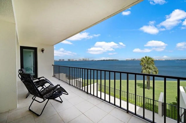 50 Coe Road 125, BELLEAIR