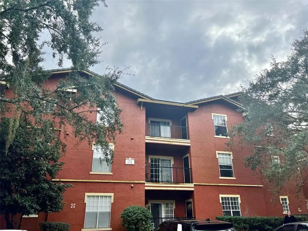 132 Vista Verdi Circle 136, LAKE MARY