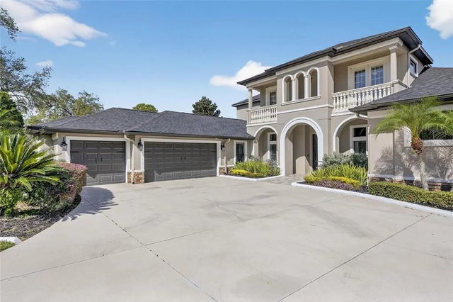 121 Falling Water Drive, BRANDON