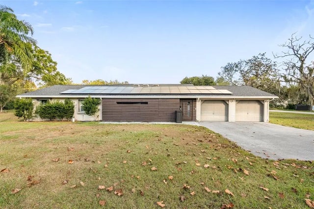 2406 Meadowbrook Drive, LUTZ