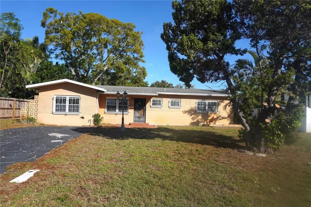 385 Dolphin Avenue Se, ST PETERSBURG