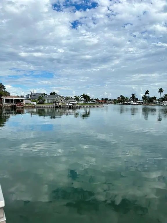 11655 3rd Street E 5, TREASURE ISLAND