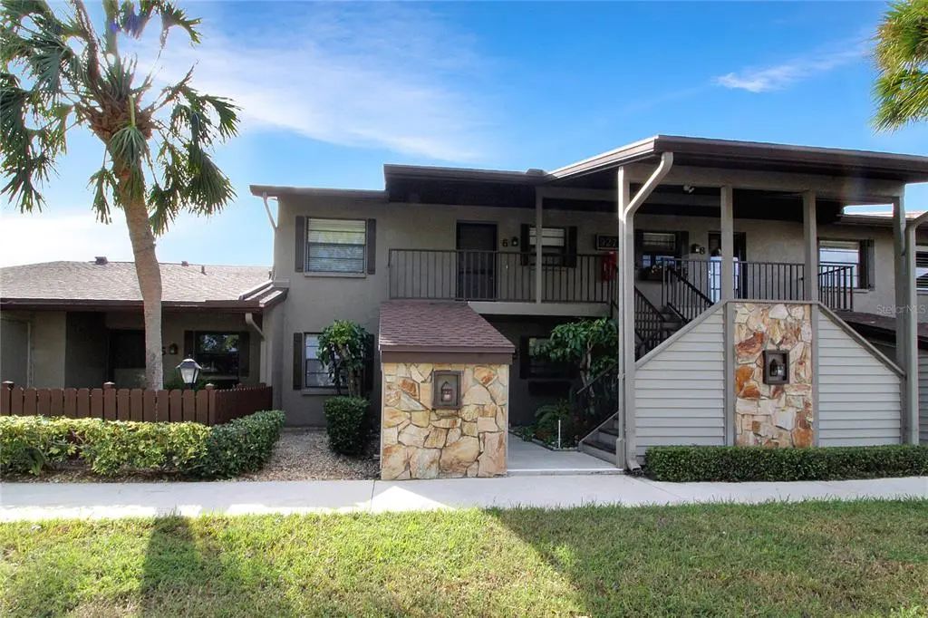 929 Capri Isles Boulevard 22, VENICE