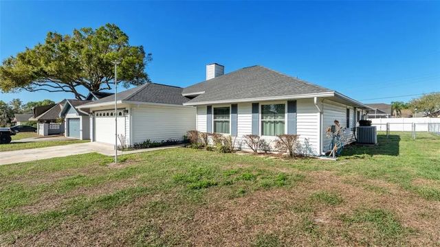 5249 Nichols Drive W, LAKELAND