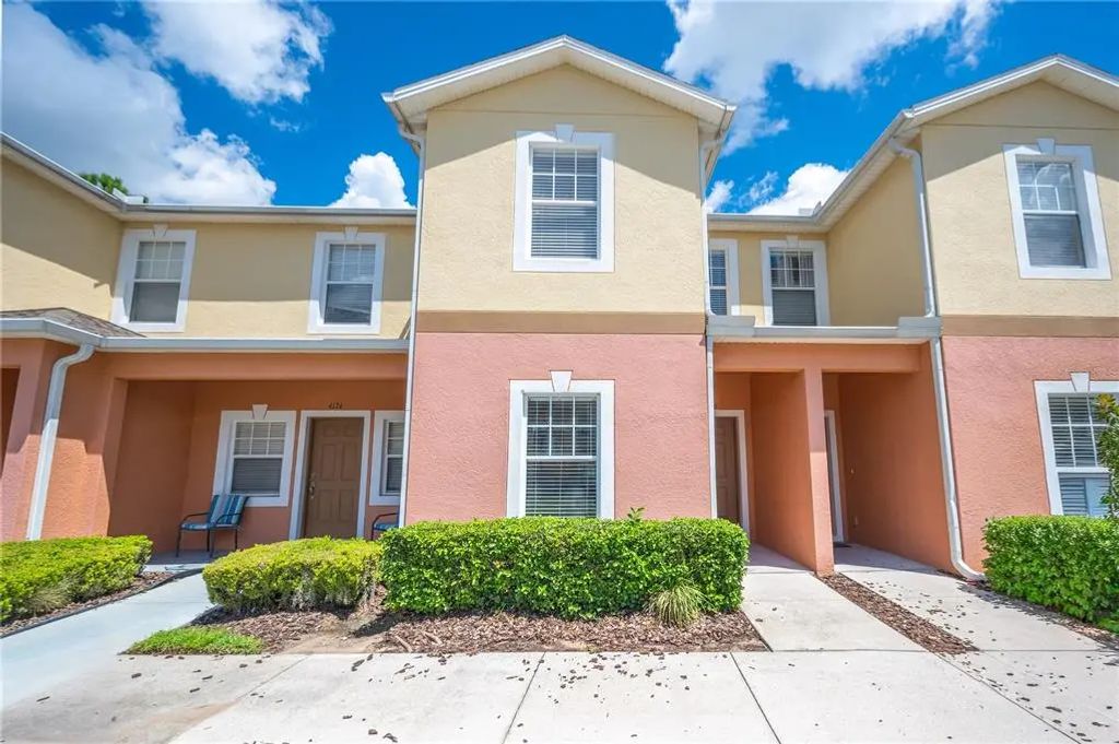 4176 Shade Tree Lane, LAKELAND