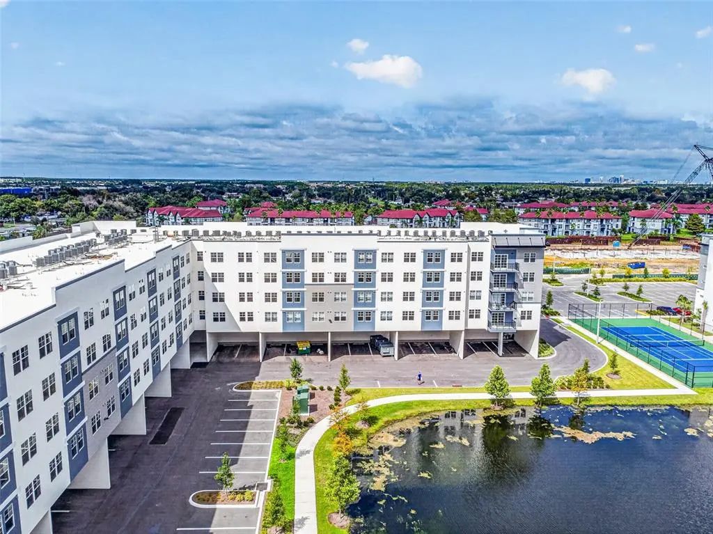 5563 Millenia Park Blvd 517, ORLANDO
