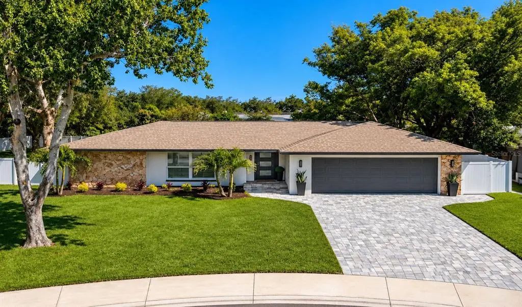 1967 Castille Drive, DUNEDIN