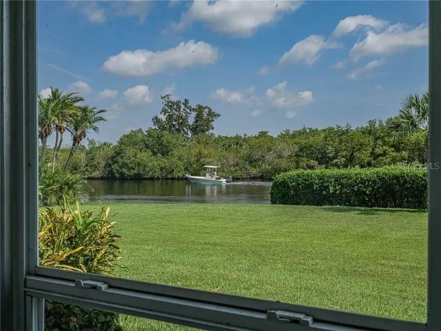 2800 Indian River Boulevard L-2, VERO BEACH