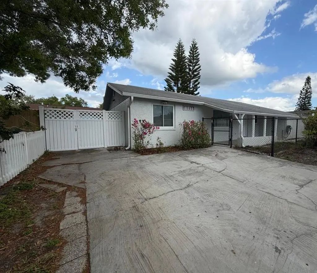 8711 Sage Court, TAMPA