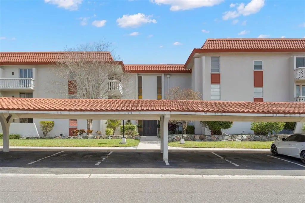 1001 Pearce Drive 302, CLEARWATER